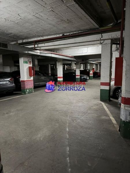 Foto b13f5694-8c4a-4d93-8670-91f3b05d566b. Aparcament cotxe a Zorrotza Bilbao