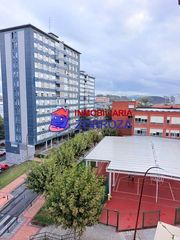 Appartement  Grupo la paz. Vivienda para reformar junto al hospital universitario de cruces