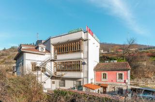 Edificio en Calle la peña 44. Impresionante sidreríarestaurante en el barrio de la peña mieres