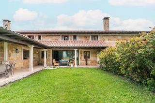 Chalet à Lugar cabornia 83. Exclusividad y lujo en el centro de asturias , pruneda, nava.