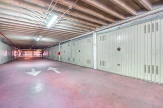 Parking coche en Mina baltasara 18. Atención cochera cerrada zona de lavado