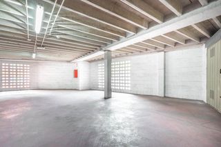 Aparcament cotxe a Mina baltasara 18. Atención cochera cerrada zona de lavado