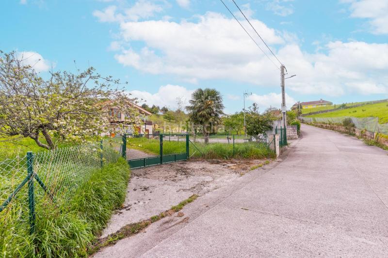 Foto fffd43b5-974a-4653-b7f3-292195c2ccb8. Terreny residencial a camino camín de robustiano a Gijón