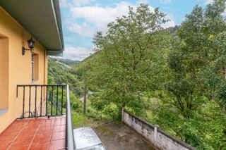 Maison à Riocastiello 28. Bienvenidos a vuestro refugio en asturias !!!