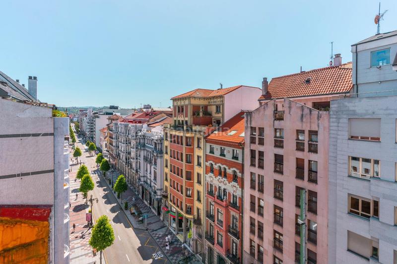 Foto 81f71a60-341b-48bf-9fd3-f286fbb18de0. Pis a uria 76 a Salesas - Foncalada - Campoamor Oviedo