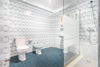 Appartement à Calle san jose de calasanz 25. Piso grande  y muy centrico en mieres