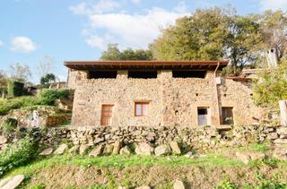 Haus en Camino ciriego alto 2. Espectacular cuadra semireformada