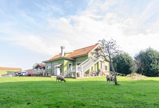 Casa en Tras la iglesia 8. Casa con encanto y gran finca en un entorno privilegiado, a solo