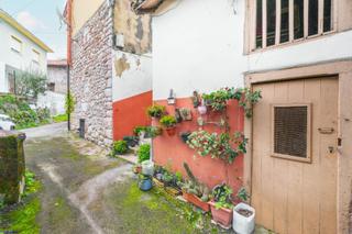 Casa a Calle llendellena 6. Vive la tranquilidad a menos de 15 minutos de oviedo