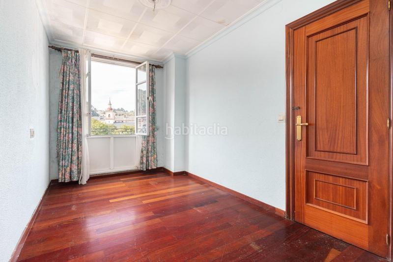 Foto 1ac43dd1-4f22-4d4c-bd06-c9b1a420c733. Édifice dans plaza plaza del ayuntamiento 3 dans Vegadeo