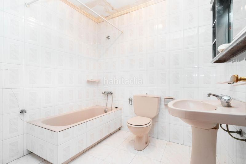 Foto 1d299246-5982-4181-9f9d-0c41a5ceb2a8. Édifice dans plaza plaza del ayuntamiento 3 dans Vegadeo