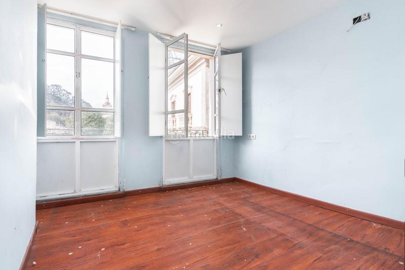 Foto 6abf7ec1-8c8f-47e4-bb11-75b0eaff5510. Édifice dans plaza plaza del ayuntamiento 3 dans Vegadeo