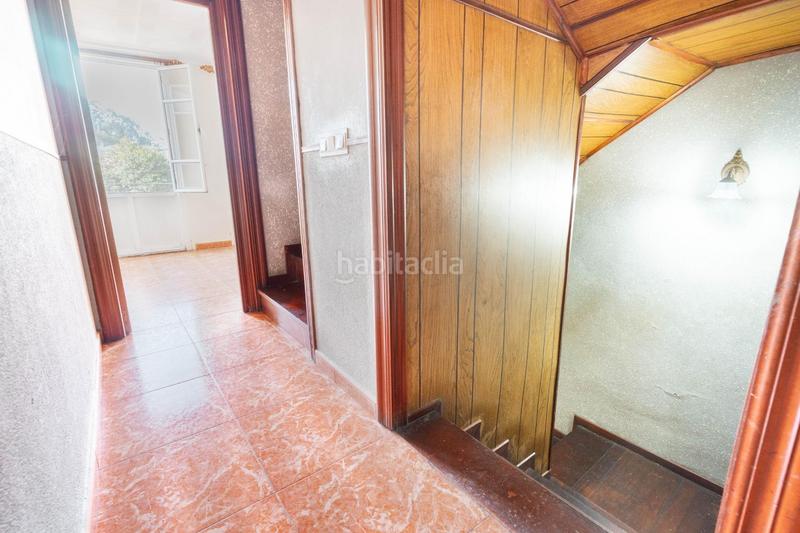 Foto b0753a15-ed1c-4c2f-9f09-58299a6e44e5. Édifice dans plaza plaza del ayuntamiento 3 dans Vegadeo