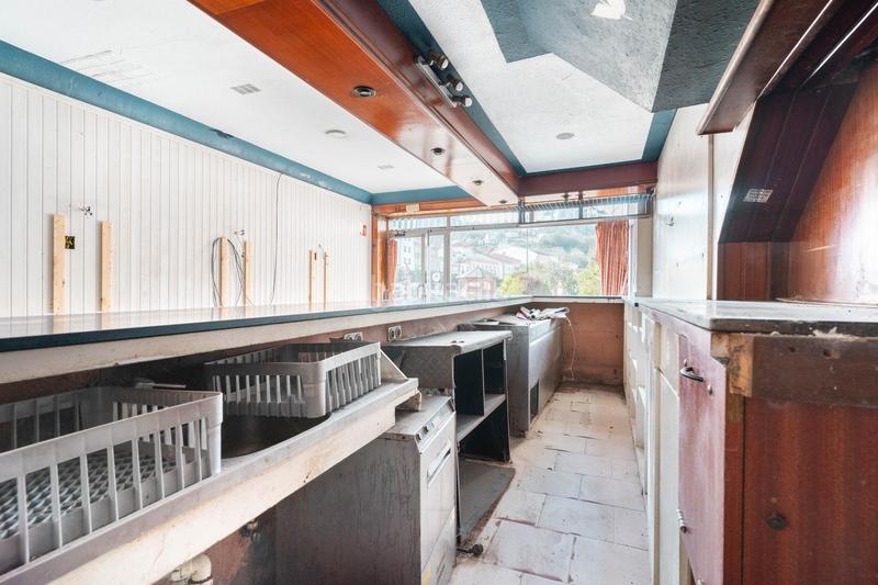 Foto bfee2b1a-68e8-45bc-9cc1-e62e781c3645. Édifice dans plaza plaza del ayuntamiento 3 dans Vegadeo