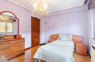 Appartement à Calle ramon perez de ayala 20. Piso de 3habitaciones en el centro de mieres
