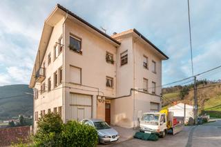 Appartement à Calle fuente,la 14. Piso en calle la fuente tineo