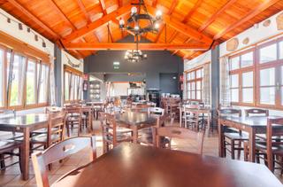 Local Comercial a Carretera pontigas. Se vende restauranteparrilla en perfectas condiciones con finca
