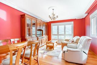 Casa en Alameda l. luberiu 14. Impresionante casa en cangas del narcea  amplitud, naturaleza y
