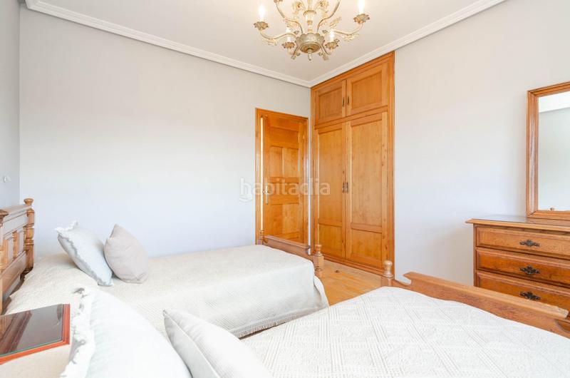 Foto 3346a635-ee86-4ba8-bd84-bf846825586f. Xalet a san cucao 113 a Llanera