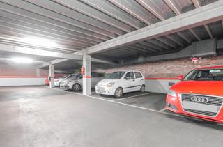 Autoparkplatz in Lila 23. Plaza de garaje en el centro de oviedo