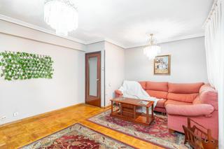 Etagenwohnung en Evaristo valle 24. Descubre tu nuevo hogar en el corazn de oviedo!