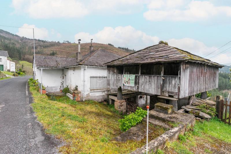 Foto c413021b-9402-4e29-a685-d02e986e4761. Casa en polígono 1 paraje 98 aviada 77 casa con panera en un entorno magico en Boal