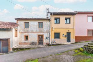 Casa a Lugar la carrera 16. Oportunidad única de rehabilitación en santamarina de piedramuel