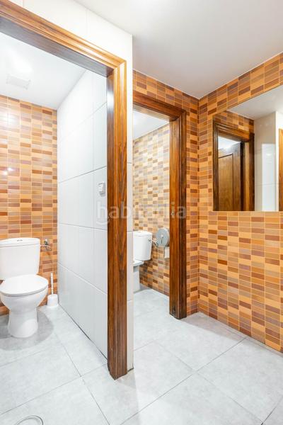 Foto a4b0b399-3a7f-49c3-a989-2b9d8c43437a. Local commercial dans calle doctor casal 11 dans Salesas - Foncalada - Campoamor Oviedo