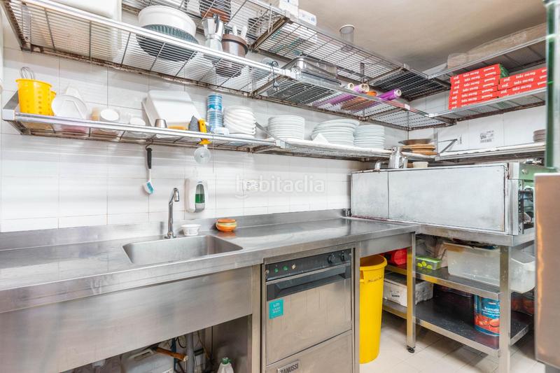 Foto f05efd41-c583-4a59-a51e-5f6edd6269ce. Local commercial dans calle doctor casal 11 dans Salesas - Foncalada - Campoamor Oviedo