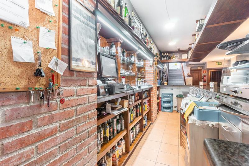 Foto bf506dbe-84ff-475f-9e52-94b7c1d57320. Locale commerciale in calle doctor casal 11 in Salesas - Foncalada - Campoamor Oviedo