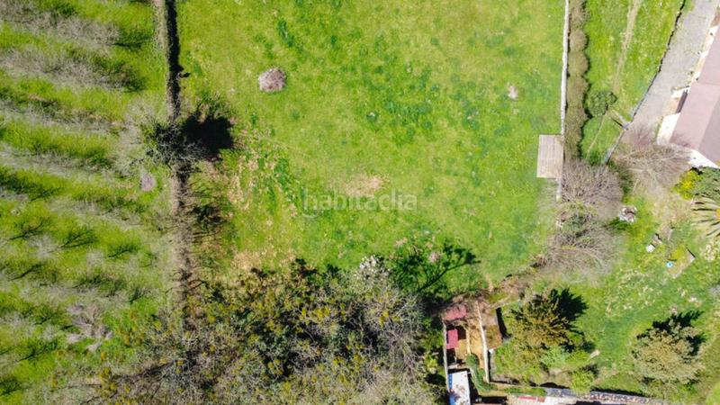 Foto 2f84d756-8fe0-4ca5-8e85-a2ee7dccc46e. Terreno residencial en tiñana finca edificable !! en Siero