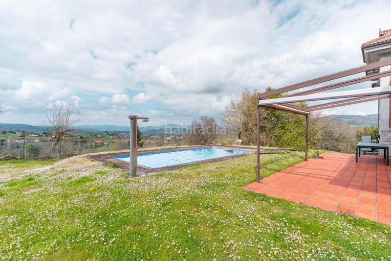 Foto 5a58c0f7-3ec2-463e-b9d9-55a6bc8fa418. Casa exclusiva propiedad en prados de santa marina, en Oviedo