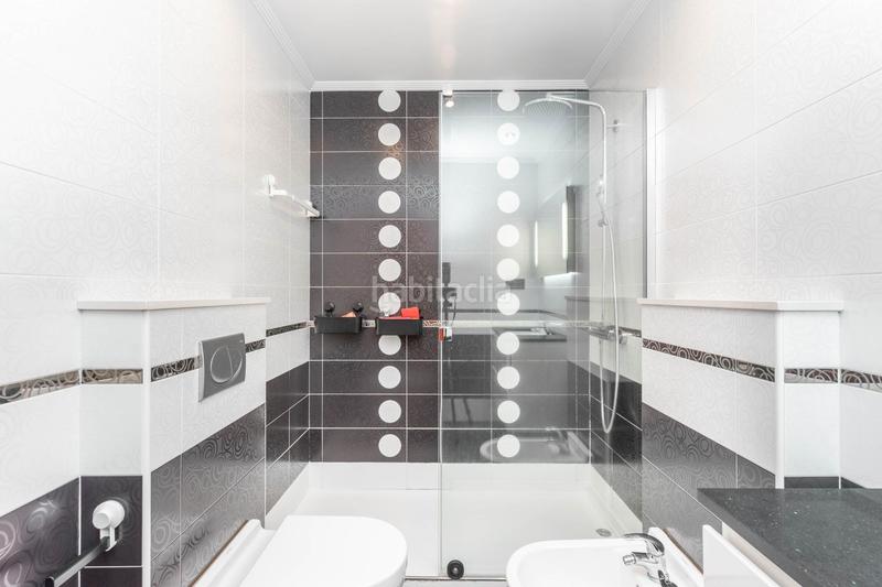 Foto ccf6bfac-e687-41ee-9a9a-28954306bd30. Casa exclusiva propiedad en prados de santa marina, en Oviedo