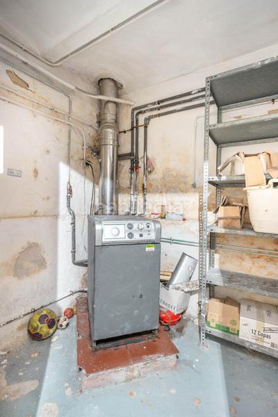 Foto b3d3970c-c21d-4ff8-a743-0b7a73957cb5. Casa en fueyo 11 vive, emprende o invierte en tiñana! en Siero