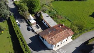 Casa en Fueyo 11. Vive, emprende o invierte en tiñana!