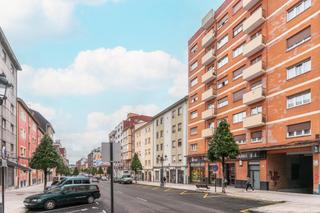 Pis a Avenida torrelavega 24. Tu nuevo hogar en el centro de oviedo te espera! piso con terraz