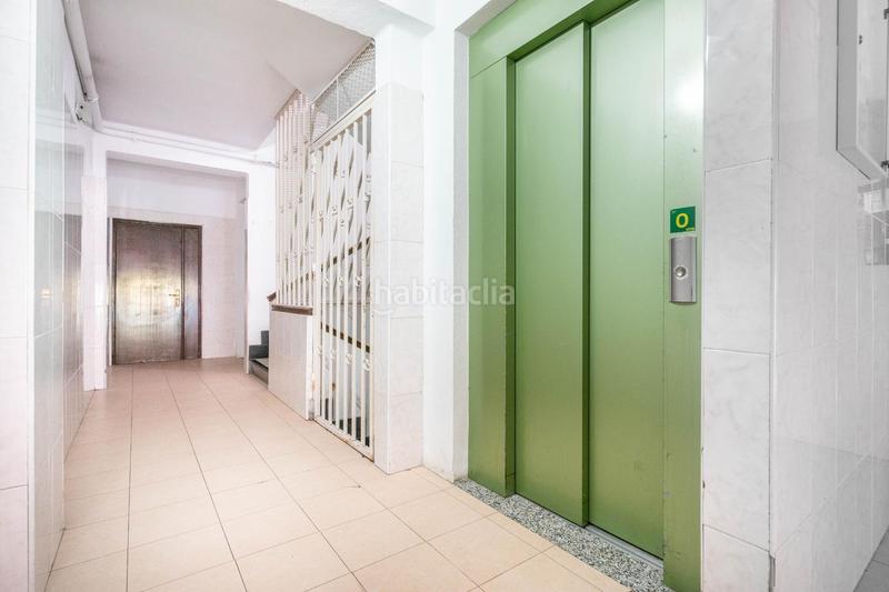 Foto 0f0f39cd-10ab-4461-8e36-f166b8c184c1. Piso en avenida torrelavega 24 tu nuevo hogar en el centro te espera! piso con terraza y potencial para reformar en Oviedo