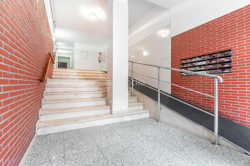 Foto 65b618a9-d47b-4ef2-b966-aa5b933d4be0. Piso en avenida torrelavega 24 tu nuevo hogar en el centro te espera! piso con terraza y potencial para reformar en Oviedo