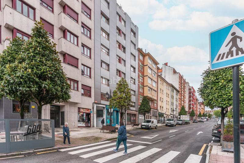 Foto 8e2c4189-98a4-4841-8b28-8ca59e879ecb. Piso en avenida torrelavega 24 tu nuevo hogar en el centro te espera! piso con terraza y potencial para reformar en Oviedo