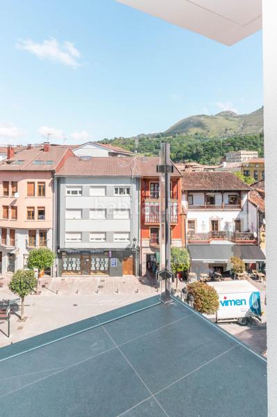 Foto f944aff9-9258-4b79-81bc-9215ab456bf0. Edificio en calle san pelayo 19 hotel apartamentos el beyu cangas de onis en Cangas de Onís