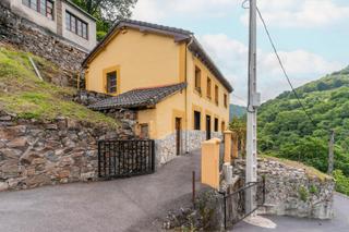 Maison à Lugar pumardongo 11. Casa con parcela en el valle del ríu nigru. pumardongo. nembra.