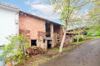 Casa a Carretera villar 8. Casa rustica a reformar villaviciosa, asturias.