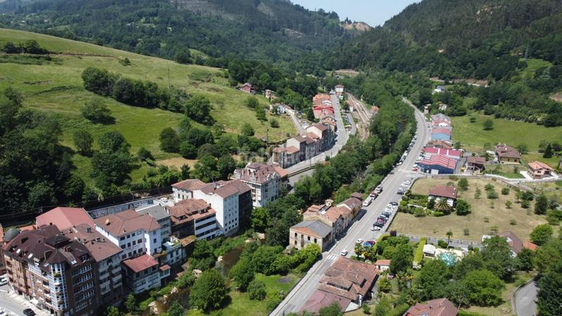 Foto 3c256b98-acbd-462a-b746-206cdf79cb22. Terreny residencial a calle de tercias 10 a Piloña