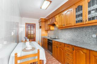 Pis a Calle de fray norberto del prado 41. Piso con terraza y finca en laviana
