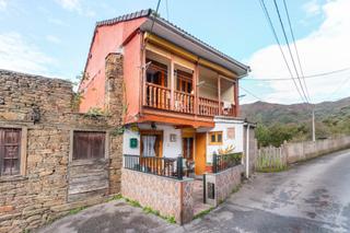 Maison à Villandio 38. Casa con terraza