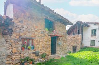 Casa a Lugar serandi 24. Casa de piedra en serandi