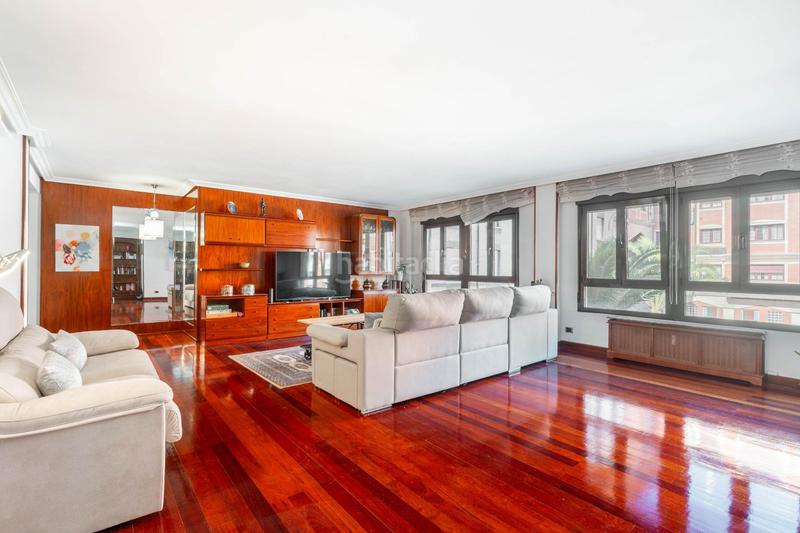 Foto 5a62ddc1-cb46-40a8-a733-d3d569b8c579. Appartement dans aureliano s. roman 12 dans Milán - Pumarín Oviedo