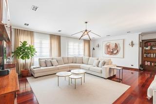 Pis a Aureliano s. roman 12. Exclusivo piso de lujo en el corazón de oviedo