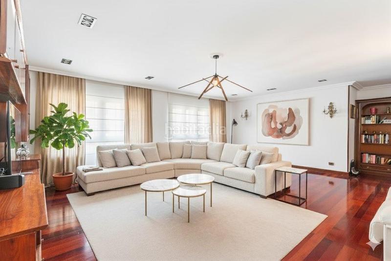 Foto 63116c8c-db9b-4a75-b7a7-ee632d761c1f. Appartement dans aureliano s. roman 12 dans Milán - Pumarín Oviedo