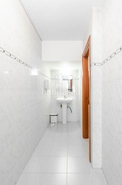 Foto 02400bd5-969d-435e-88d1-4f05ed96f70b. Local comercial a calle calle de gonzález besada a Oviedo